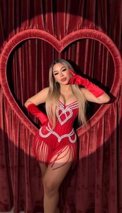 Soy Aracely tu linda escort de curvas perfectas